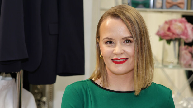Viivi Kuusela on somessa katkera viinimuija – eronnut, loppuunpalanut ja irtisanoutunut tähti tienaa rahansa parodiavideoillaan