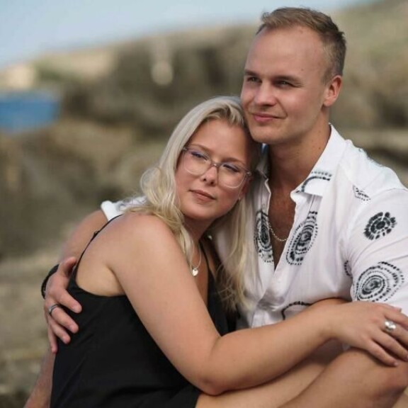 Sami ja Nea ovat osoittaneet ihastusta toisiaan kohtaan, mutta osuuko Samin valinta silti Neaan? Sami ja Nea ovat osoittaneet ihastusta toisiaan kohtaan, mutta osuuko Samin valinta silti Neaan?