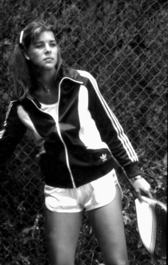 Kuuminta tennismuotia vuodelta 1979, mannekiinina 27-vuotias filosofian maisteri.