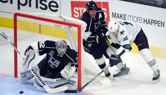 Aniharva uskoi LA Kingsin mahdollisuuksiin keväällä 2014, kun San Jose Sharks siirtyi otteluvoitoissa ratkaisevan tuntuiseen 3–0 -johtoon.