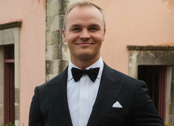 Isä ei ole koskaan tavannut Bachelor-Samin tyttöystäviä – näin hän suhtautuu ohjelman naisiin