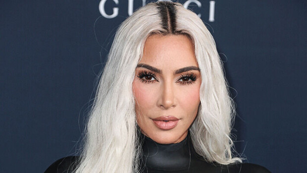 Kim Kardashian oli aluksi vain Paris Hiltonin varjo – näin perhe käänsi seksivideoskandaalin rahapinkaksi Kim Kardashian
