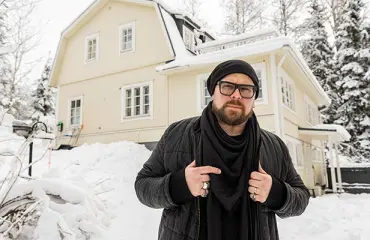 Yllätyskäänne Rikkaissa ja rahattomissa: Diili-Petri tarjoaa vaihtoparilleen työpaikkaa