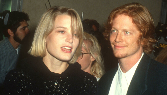 Ysärikimallusta. Vuonna 1990 näyttelijäsydänkäpyset Bridget ja Eric elokuvajuhlissa.