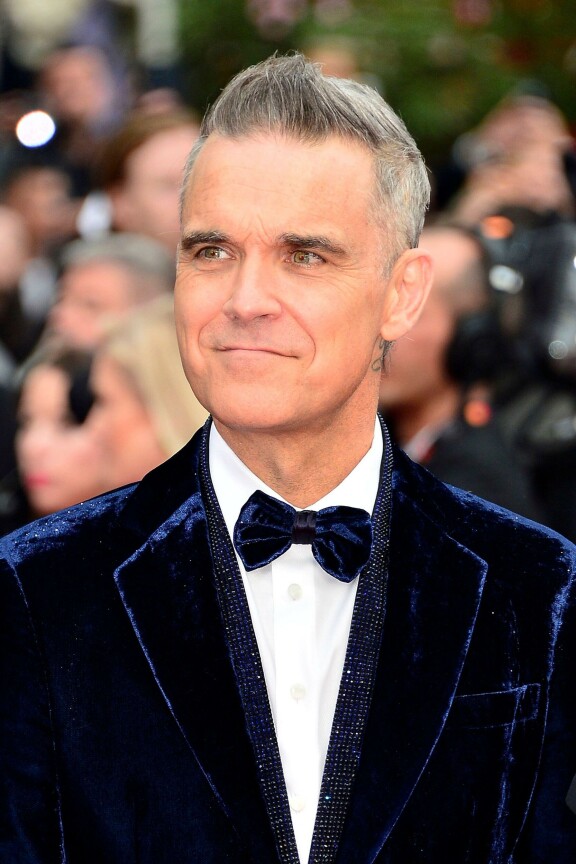 Robbie on päässyt eroon useammasta riippuvuudesta kuin pienessä kaupungissa vuodessa ehditään aloittamaan.