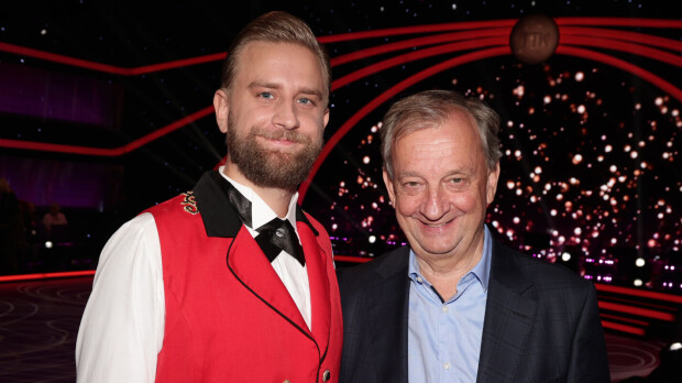 Tällaisen somepäivityksen Joel Harkimo teki Hjallis-isälleen!