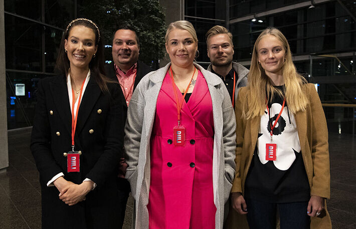 Valjakon joukkueessa vaikuttivat Emmi, Jari, Tiina, Viljami ja Wenla. Diili