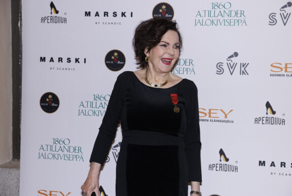 Paula nähtiin iloisena viime viikonlopun Eläinsuojelugaalassa.