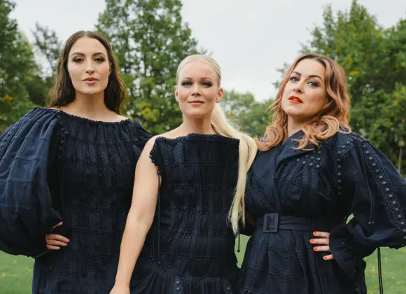 Anna Puu kuuluu härskiin kerhoon näiden julkkisnaisten kanssa