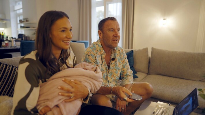 Cocon syntymän jälkeen Harlinit eivät olleet ehtineet viettämään kahdenkeskeistä aikaa. Cocon syntymän jälkeen Harlinit eivät olleet ehtineet viettämään kahdenkeskeistä aikaa.