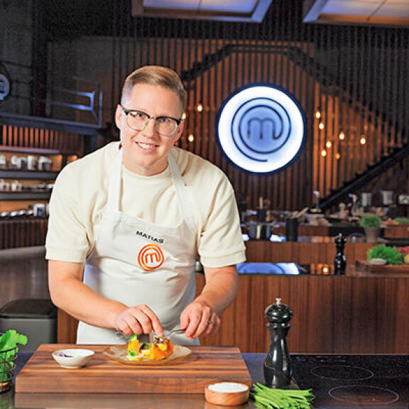 Antin kaveri Matias Keskiruokanen porskuttaa Maikkarilla tiistaisin pyörivässä MasterChef Suomi -kisassa. Matias Keskiruokanen.
