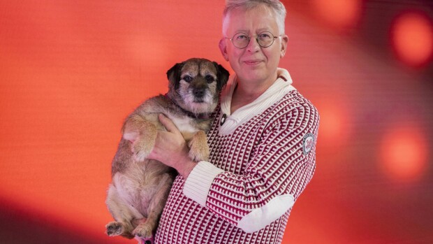Pekka Pouta sai studioon uuden koiran – mikä nimeksi?