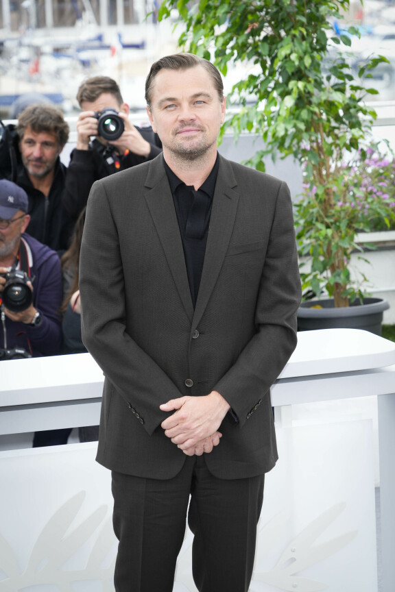 Leonardo esitteli räppitaitojaan juhlakansalle.