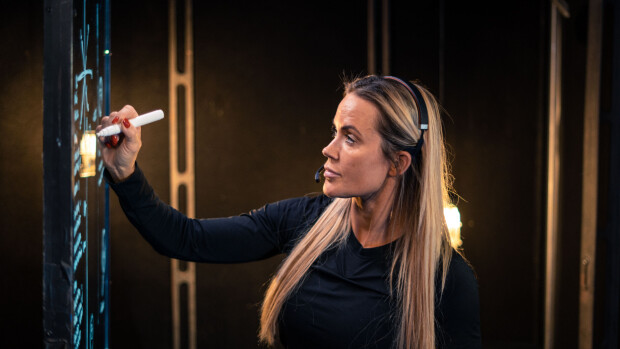 Martina Aitolehti menettää hermonsa Ultimate Escape Suomessa: 'Mitä v**tua?'