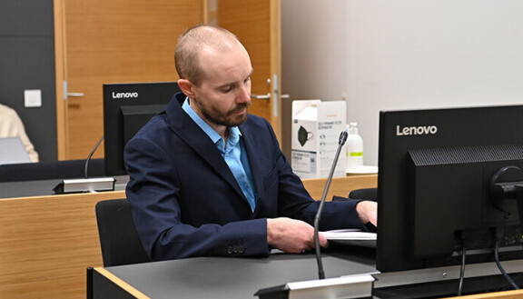 Harri Olli ei käyttänyt lakimiehen palveluita, vaan edusti itse itseään.