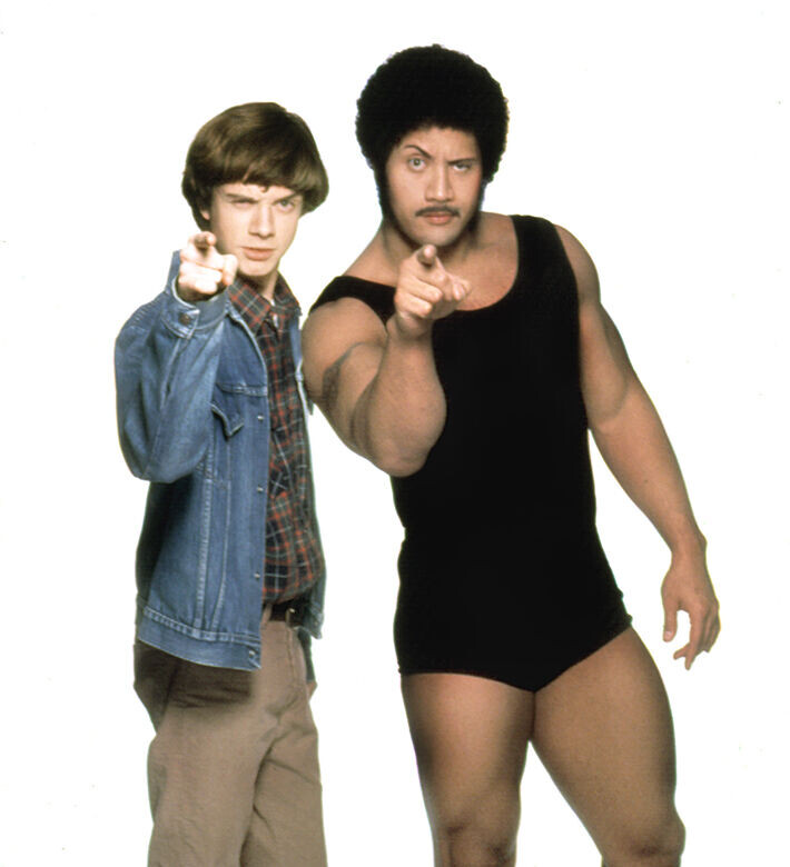 Monen tähden ura alkoi television miniroolista: Julia Roberts Miami Vicen assarina ja Brad Pitt rakastui Dallasissa – katso nostalgiset videot 70's Show