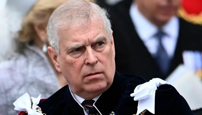 Prinssi Andrew yritetään saada puhumaan poliisille