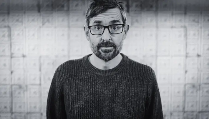 Tähtijournalisti Louis Theroux saapui Suomeen – tällainen oli ensitapaaminen Ylen toimittajan kanssa