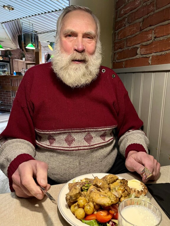 Seiska tapasi Juha Miedon Kurikassa. Lounaan lomassa juteltiin Matti Nykäsestä.
