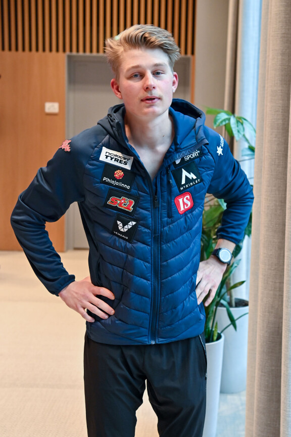 Tuleeko sitä tulosta? Remi Lindholm päästetään irti Rukan maailmancupissa.