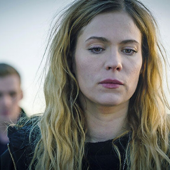 Pihla Viitalan tähdittämä Karppi myytiin Netflixille vuonna 2018. Kyseessä oli ensimmäinen kerta, kun suomalaissarja on saanut näin laajan kansainvälisen jakelun. Sisäkuva