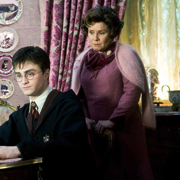 Imelda Stautonin näyttelemä Dolores Pimento on yksi Harry Potter -elokuvasarjan inhottavimpia hahmoja. Sisäkuva