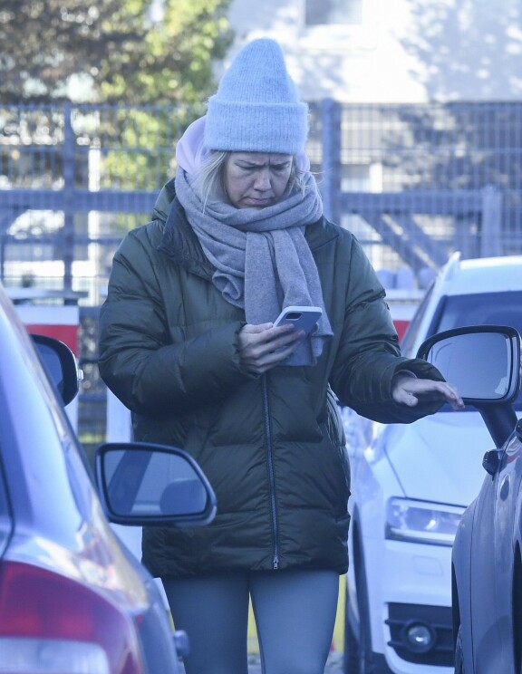 Myöskään Akun kihlattu Sonja Kallassaari ei ole puhunut perheen nykytilanteesta julkisuudessa.