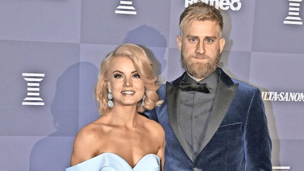 Oho, näin Janni Hussi pukeutui kasinolle – Joel Harkimolta suorat sanat