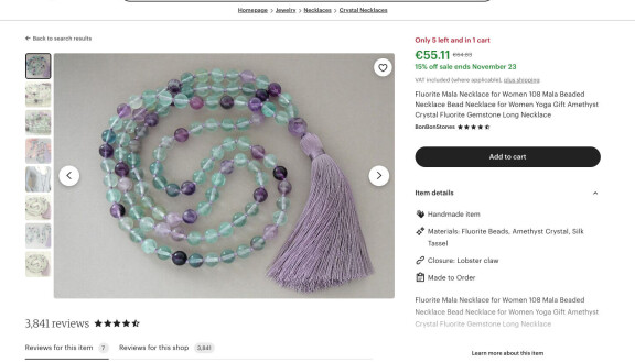 Etsy.com kauppaa fluoriittikivestä ja ametistikristallista tehtyä malaa 55 eurolla, Karitan koru ilman ametistikristallia maksaa 105 euroa.