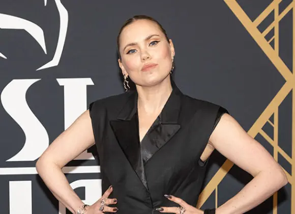 Sara Melleri muistuttaa, ettei näyttelijän työ ole glamouria: ”Olen välillä pitkiäkin aikoja työttömänä”