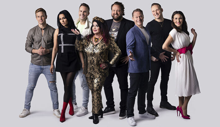 Vuoden 2023 Tähdet, tähdet -kisaajat Konsta Hietanen, Sara Siipola, Mikael Forsby, Meiju Suvas, Sami Hedberg, Jarkko Tamminen, Lauri Mikkola ja Maria Lund. Kisan juontaa Susanna Laine. Tähdet tähdet 2023