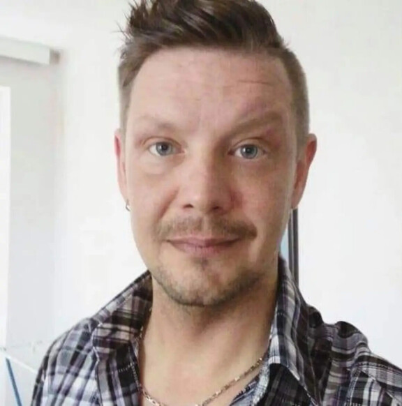 Nykyään Christian myy aurinkoenergiajärjestelmiä.