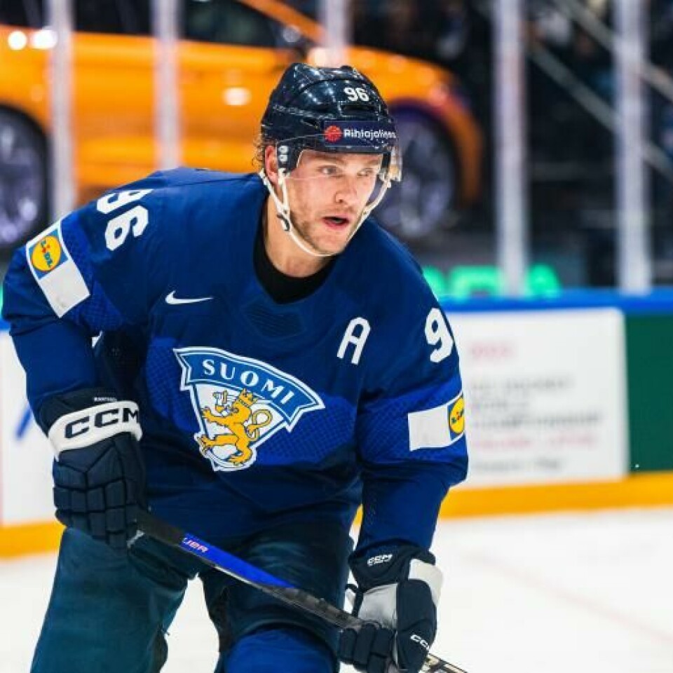 NHL-megatähti Mikko Rantanen ei ole saanut vielä verkkoa heilumaan MM-kotikisoissa.