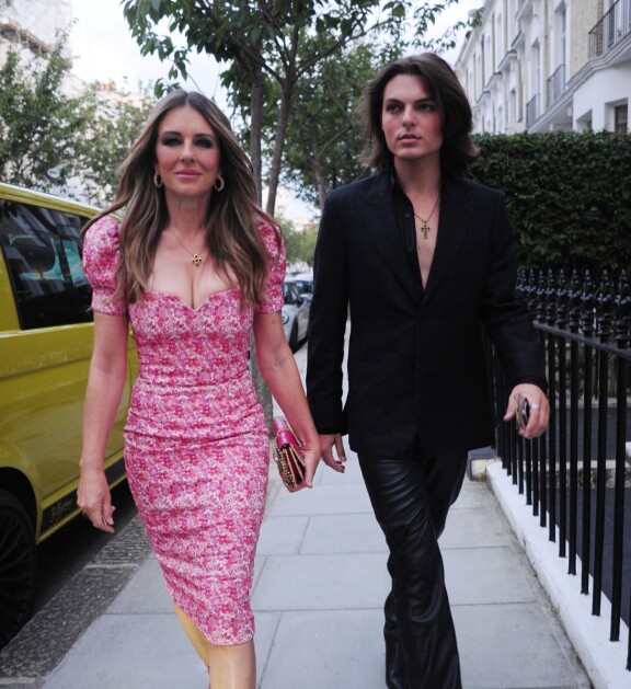 Elizabeth ja Damian Hurley