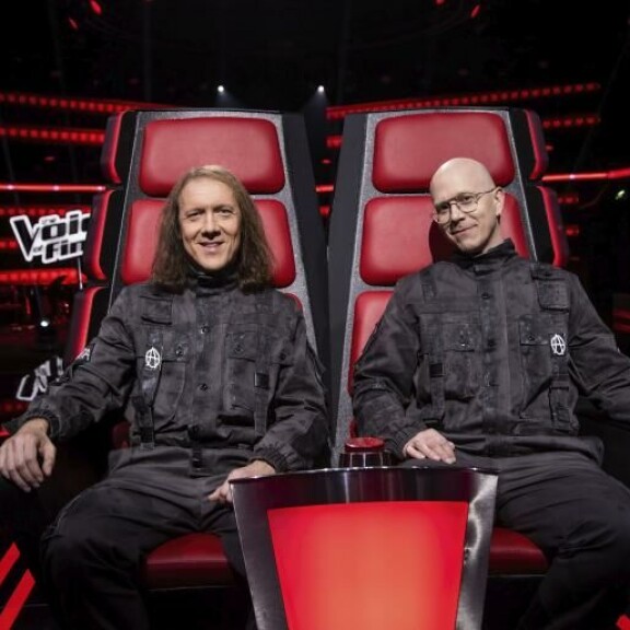 Sipe Santapukki ja Toni Wirtanen ovat asuneet pitkään Lahdessa. Apulanta-kaksikko nähdään jälleen The Voice of Finlandin tähtituomareina. Toni Wirtanen ja Sipe Santapukki ovat asuneet pitkään Lahdessa. Apulanta-kaksikko nähdään jälleen The Voice of Finlandin tähtituomareina.