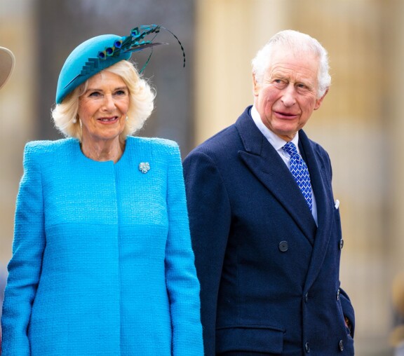 Kuningatar Camilla sai kuulla kunniansa prinssi Harryn Varamies-elämäkertakirjassa.