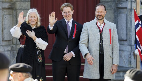 Magnus on sittemmin käyttäytynyt siivosti vilkutuspuuhissaan,