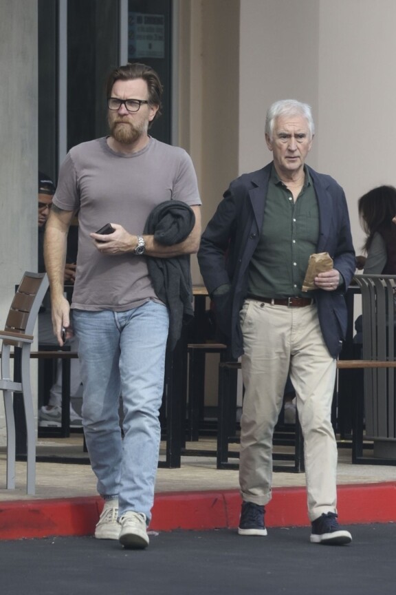 Denis-eno on Ewanin tukena edelleen.