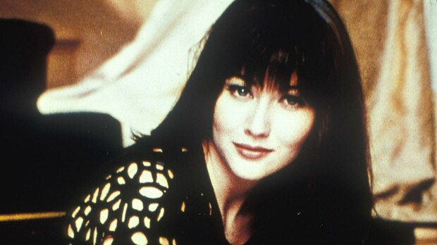 Beverly Hills 90210 -tähti juhli raskaan vuotensa päättymistä - terminaalivaiheen syöpä, valheita työelämästä, ero...