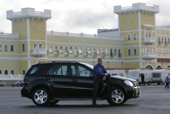 Vesalle ei tullut vammoja eikä autolle kolhuja. Kuva vuodelta 2006.