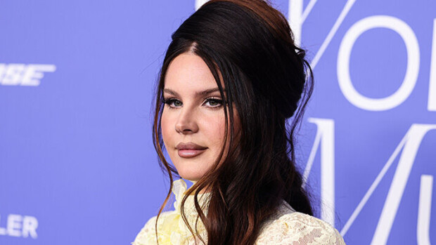 Menikö Lana Del Rey kihloihin? Huhut kiihtyvät Lana Del Rey