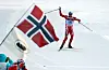 Se on siinä. Norjan loppukiritykki Petter Northug on jälleen murskannut muut ja hiihtelee maaliin ylhäisessä yksinäisyydessään. Paljonkertova kuva talvelta 2008.