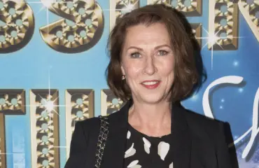 Anna: Erja Häkkinen avoimena nykytilanteestaan – näin kävi Hugolle, 22, ja Ainalle, 18