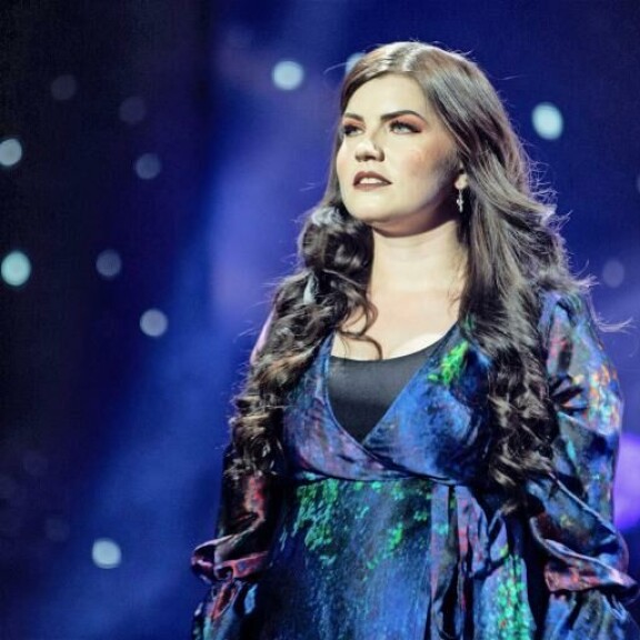 Vuonna 2020 Suvi osallistui Tähdet tähdet -laulukilpailuun. Hän ylsi kisan finaaliin ja sijoittui toiseksi. Voiton vei Konsta Hietanen. Suvi Teräsniska