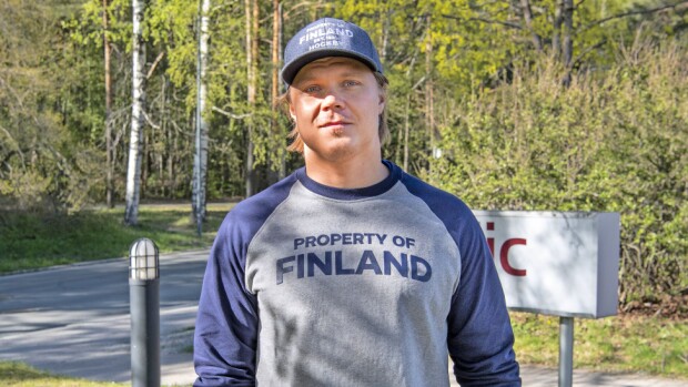 Mikael Granlundin ja hierojarakkaan salattu lemmenloma paljastui
