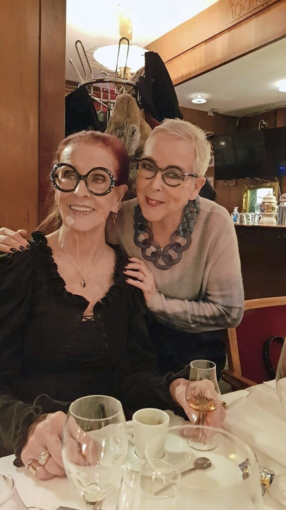 Aira oli vielä viime vuonna juhlimassa Railin synttäreitä ravintola Kolmessa Kruunussa.
