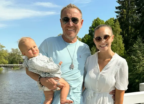 Tunteikas jälleennäkeminen! Harlinit matkaavat Johannan vanhemmille: ”Aika absurdia”