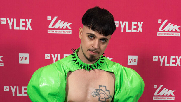 Käärijä avautuu taloustilanteestaan: 'Mietin mihin rahat riittää' käärijä