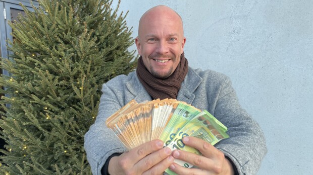 Julkkismiljonääri Henry Aflecht kohautti jälleen: Jakoi käteistä köyhille