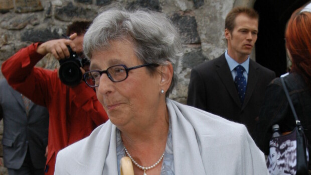 Hjallis Harkimon äiti on kuollut - Amanda Harkimon muistopäivitys mummolleen koskettaa